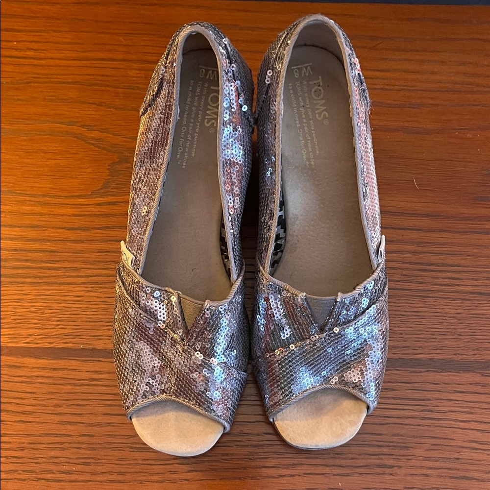Toms Sequin Wedges Sz 8